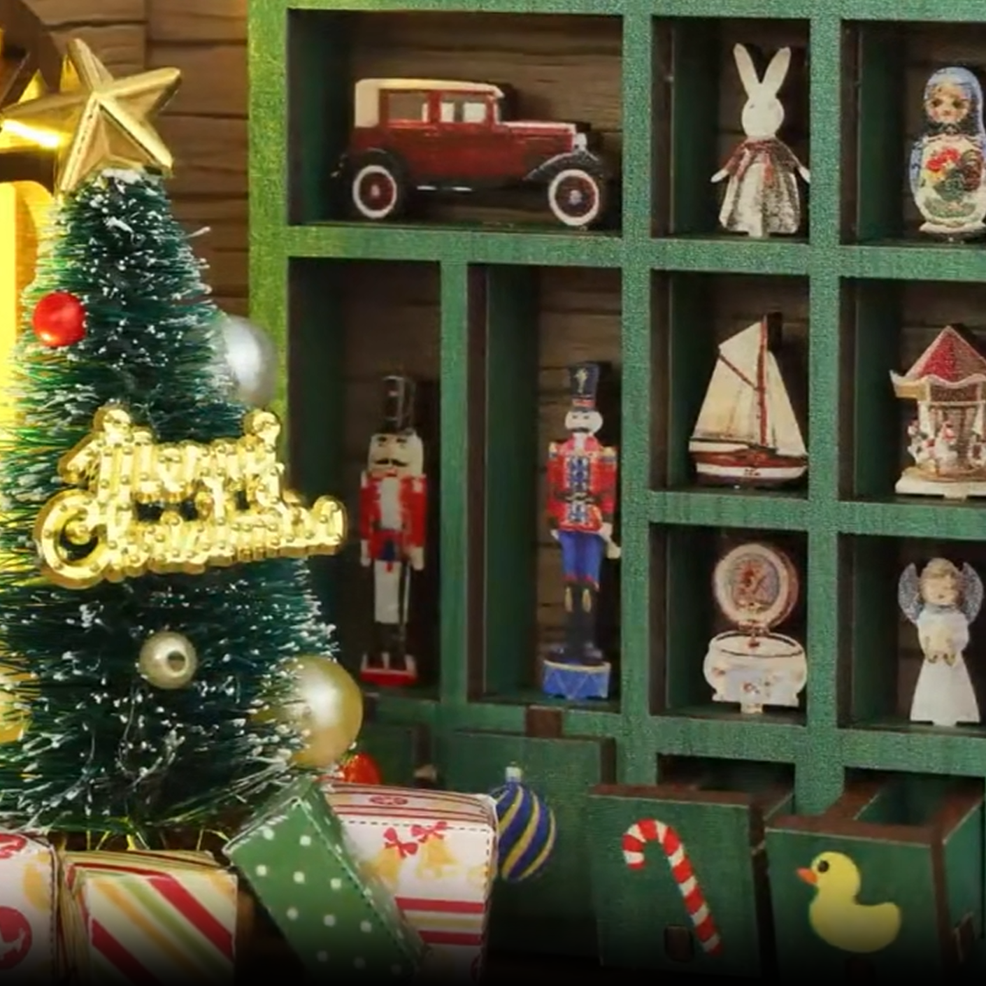 Huis van de Kerstman met Trein Book Nook