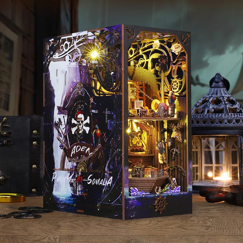 Piratenboot Book Nook